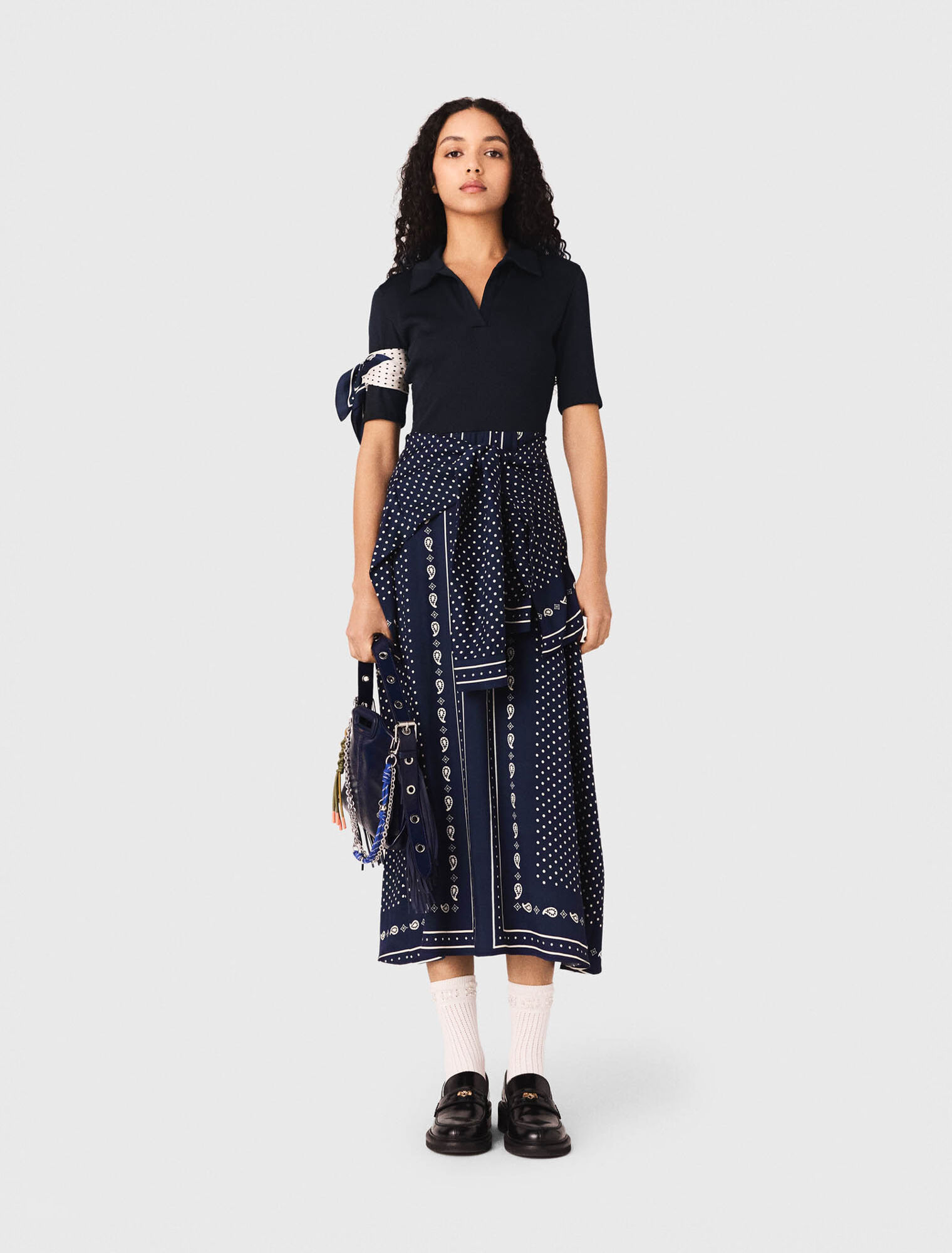 Kleid im Materialmix mit Print