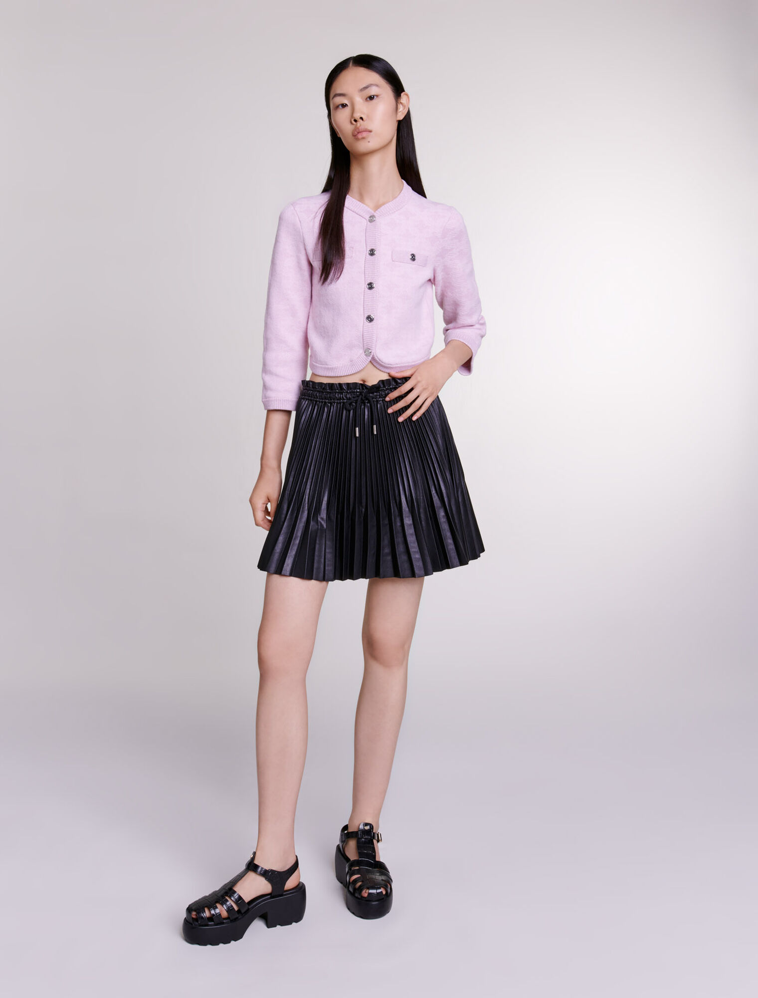 Kurze Strickjacke in Jacquard-Optik