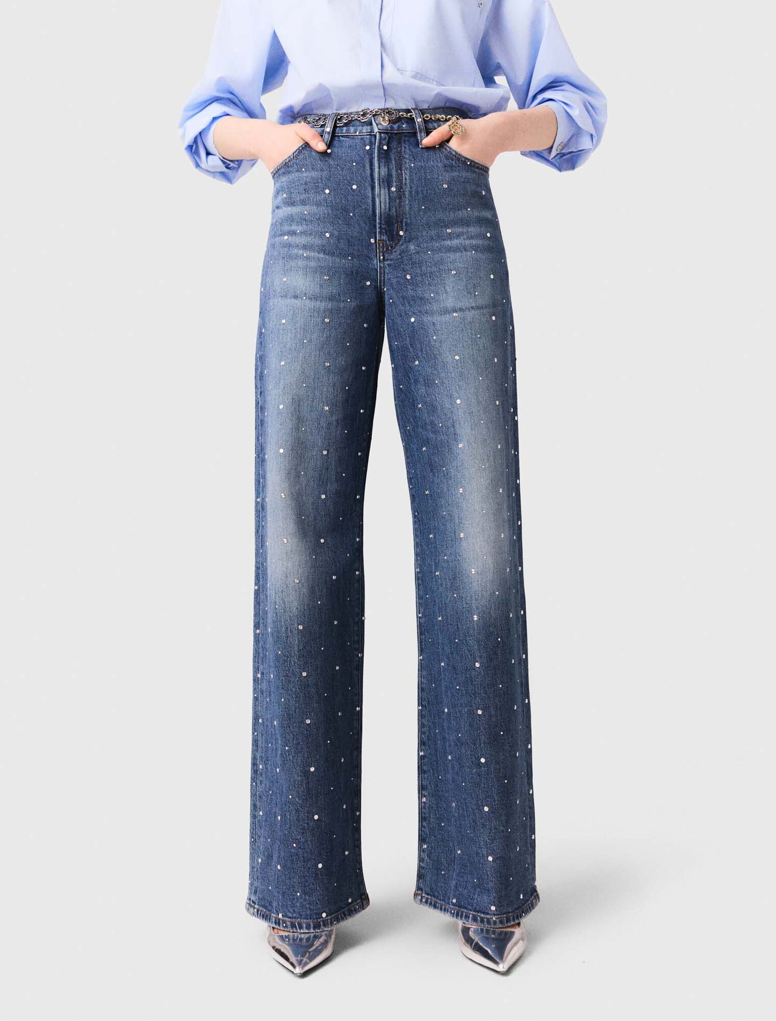 Weite Denim-Jeans mit Nieten
