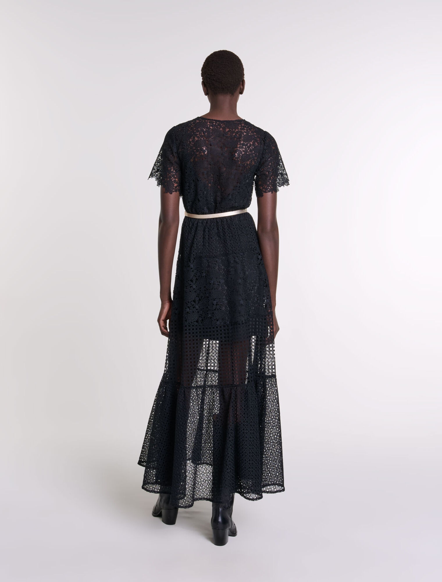 Langes Kleid aus Spitze