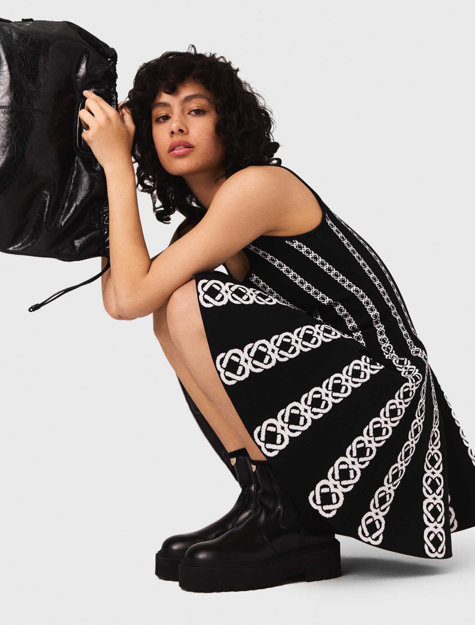 Kurzes Kleid aus Jacquard-Strick