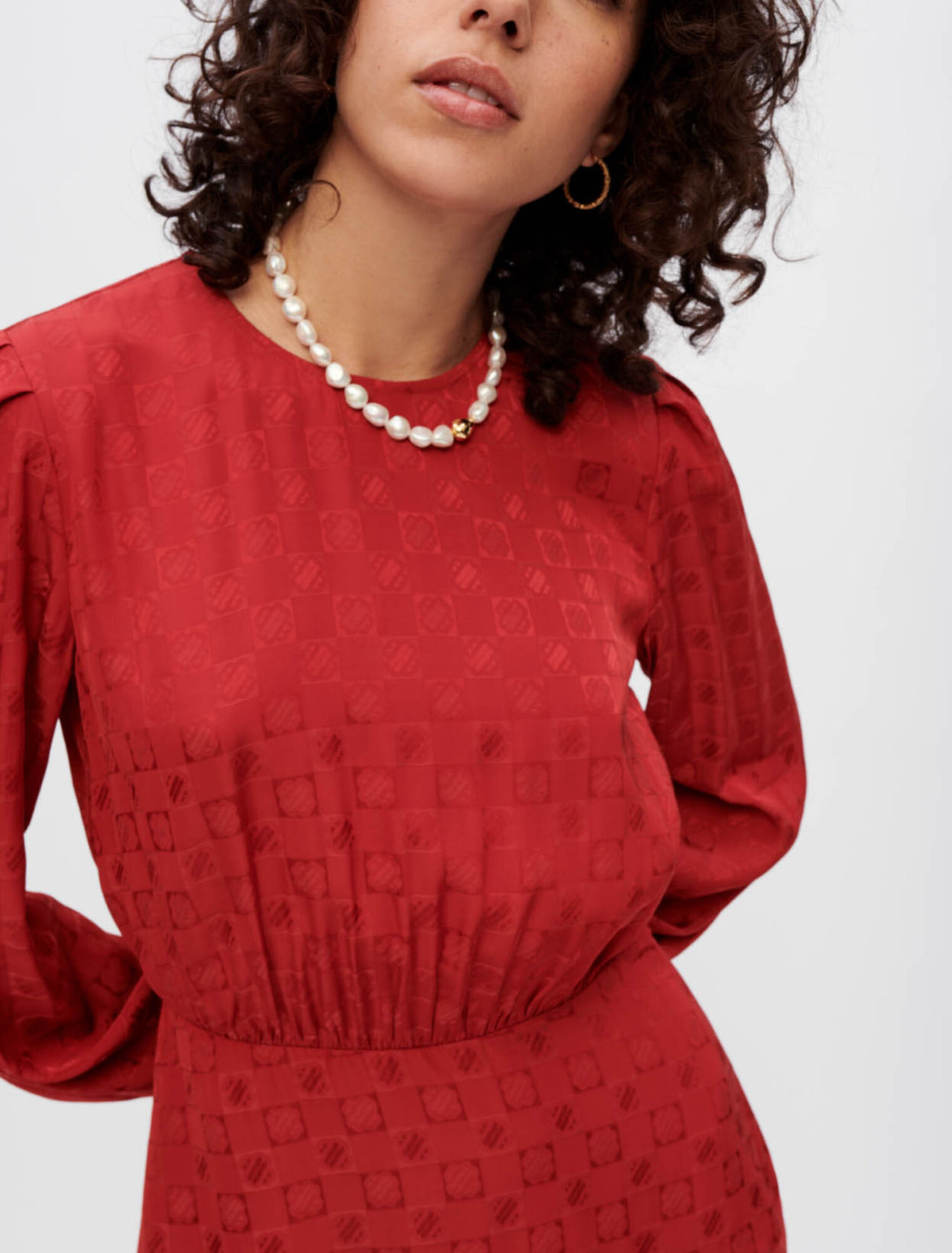 Kleid aus Viskose mit Clover-Jacquard