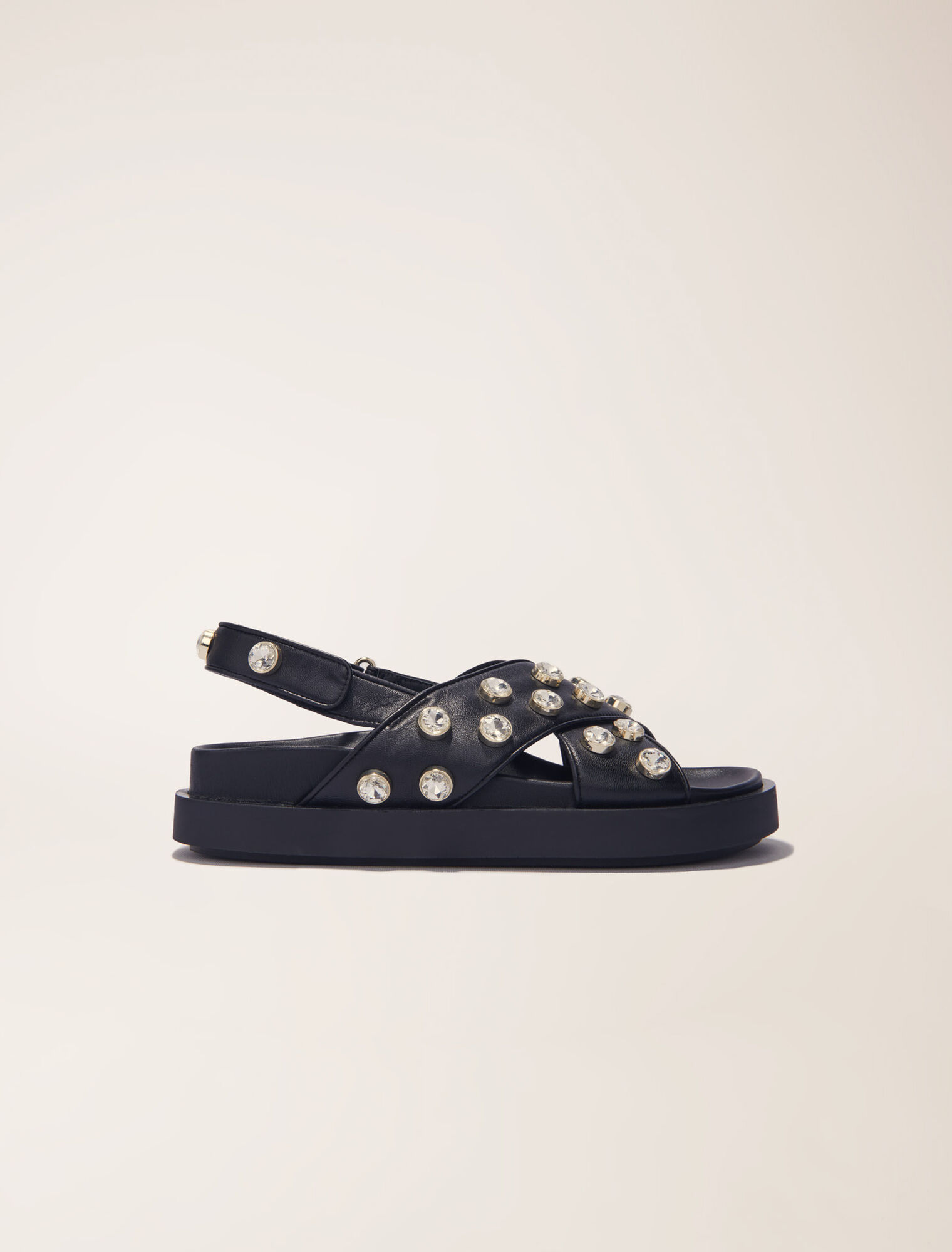 Flache Ledersandalen mit Strass
