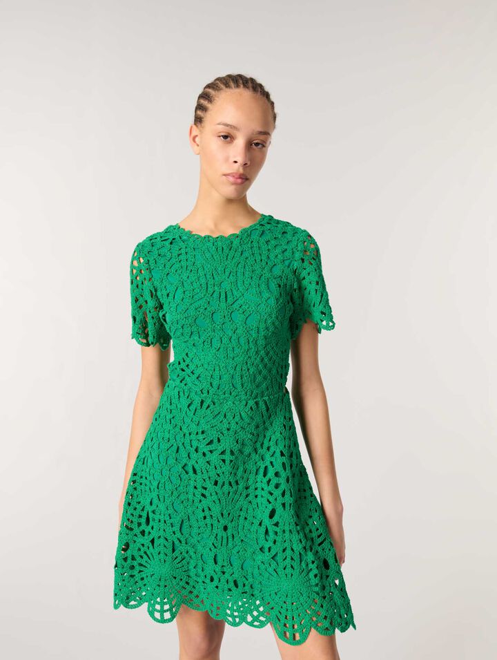 Kurzes gehäkeltes Kleid