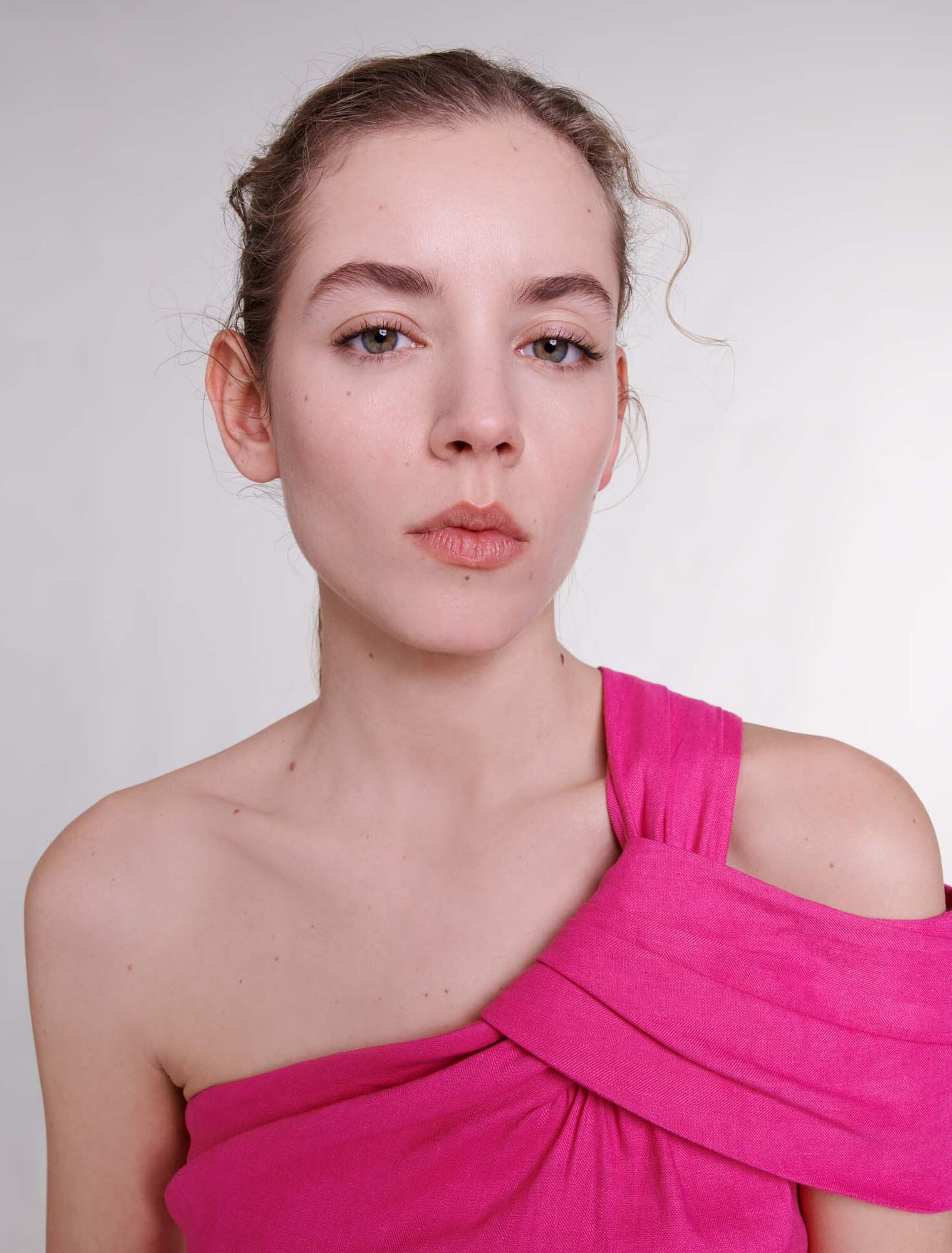 Asymmetrisches Leinenkleid