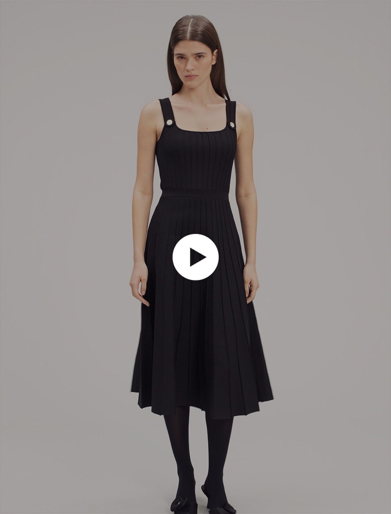 Midi-Kleid aus plissiertem Strick