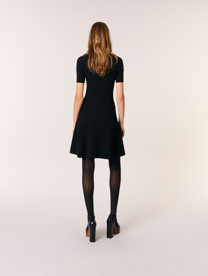 Kurzes Kleid aus Rippstrick