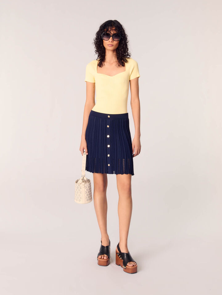 Bucket Bag aus perforiertem Leder