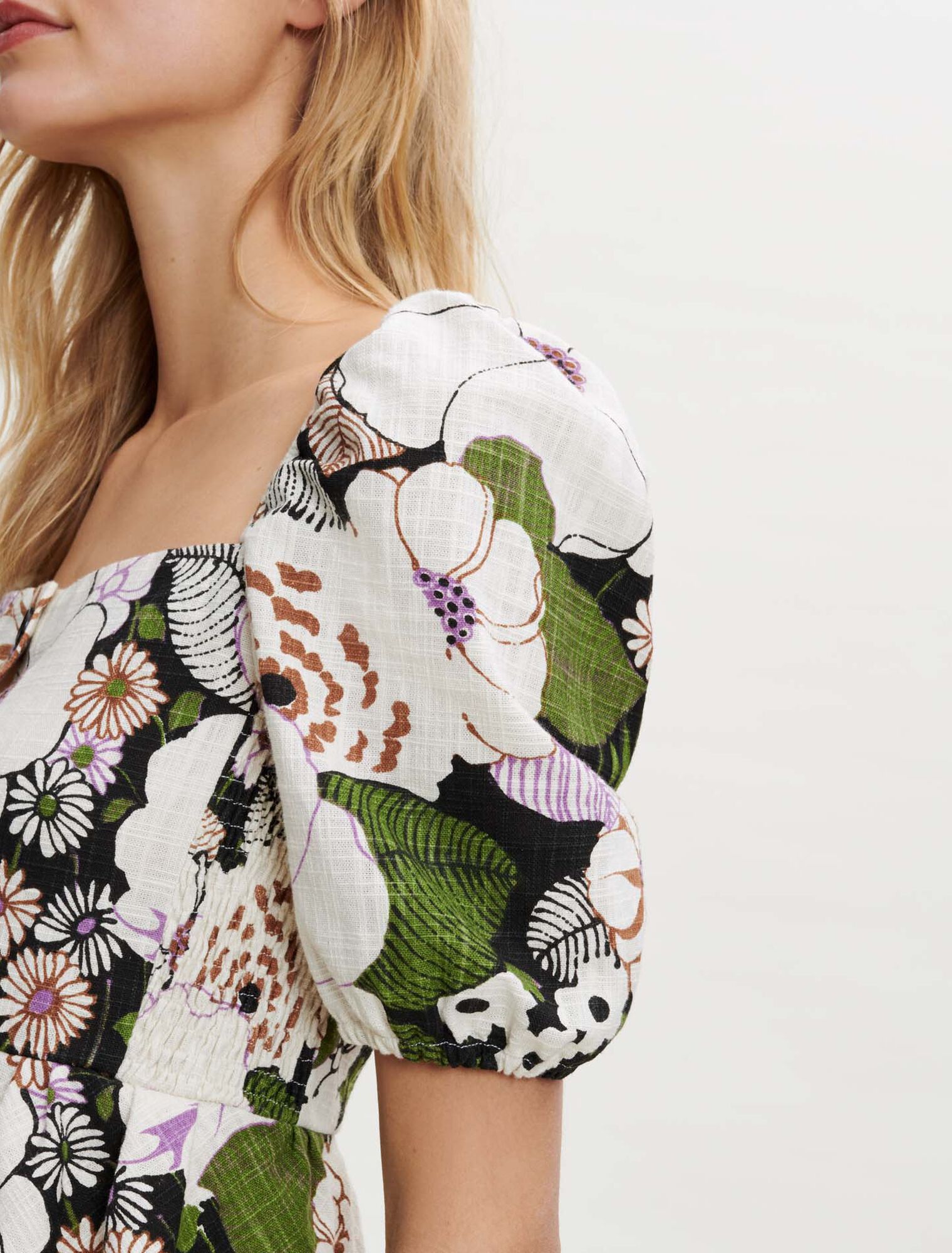 Top mit Blumenprint 70's