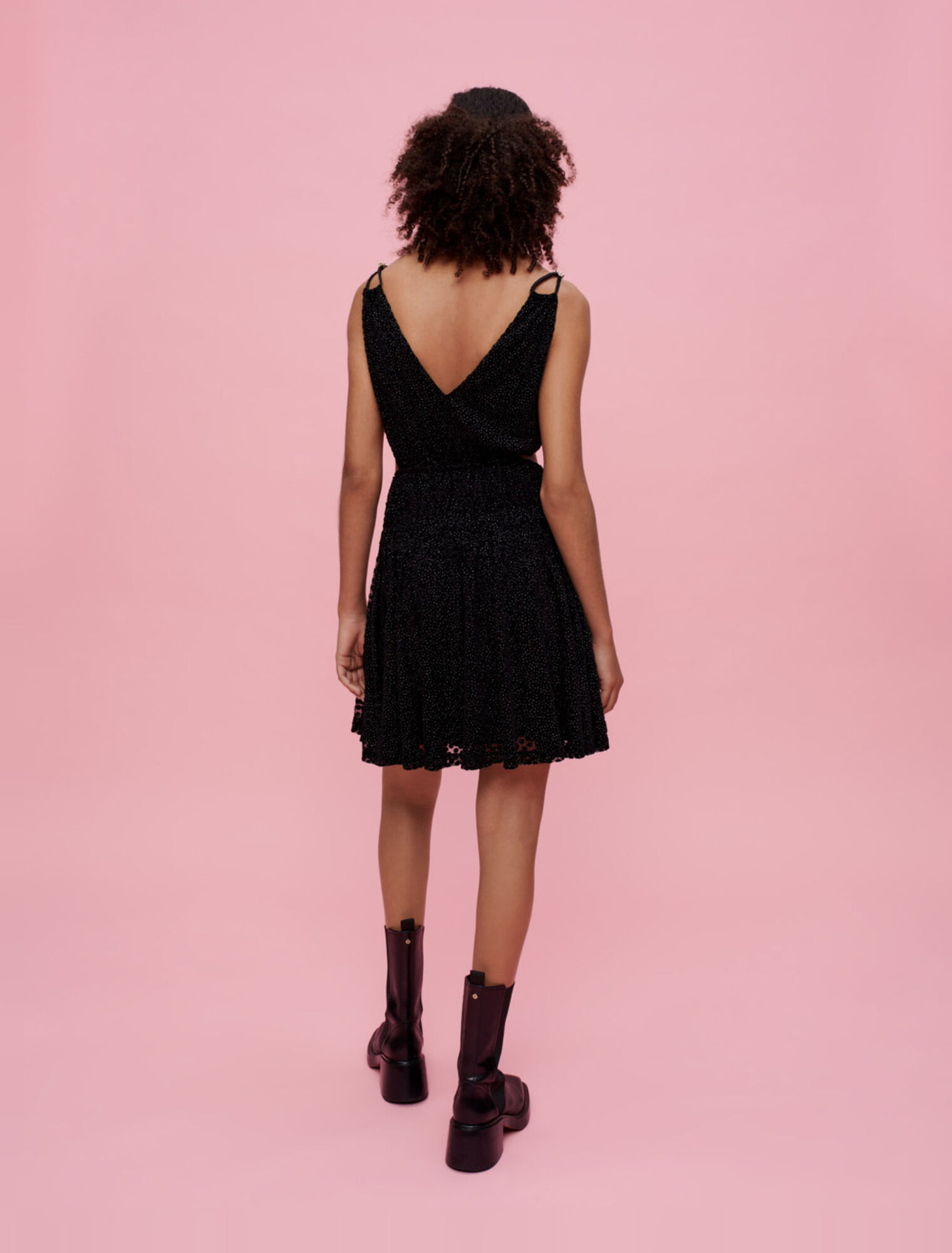 Trägerkleid mit Samtplumetis
