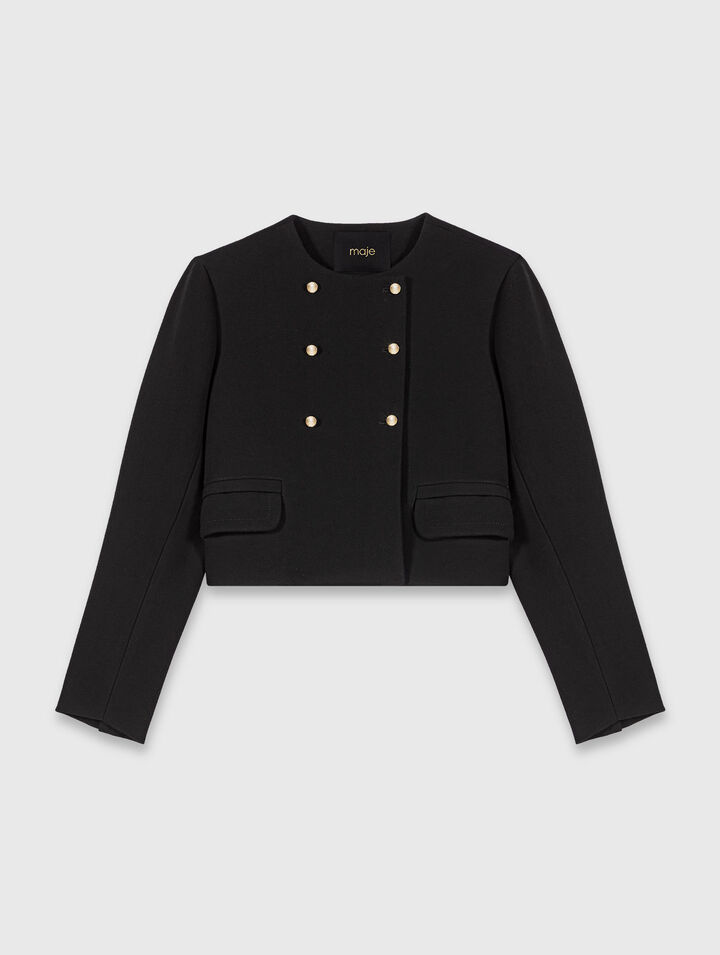 Kurze Jacke mit goldenen Knöpfen