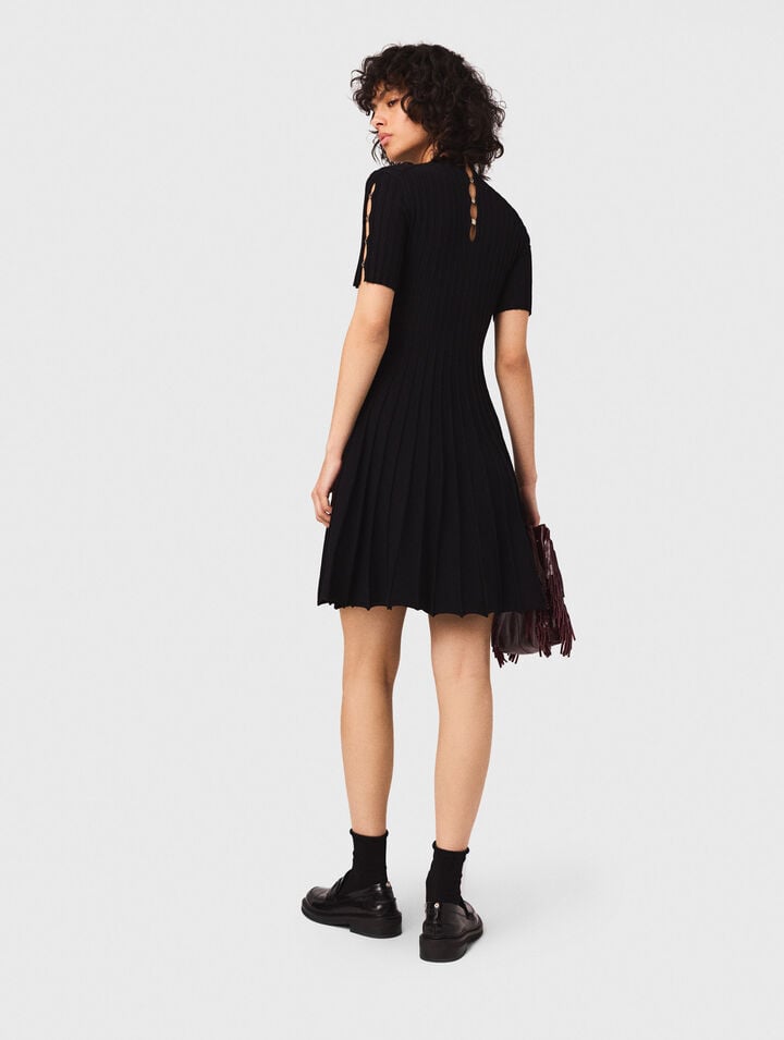 Kurzes Strickkleid