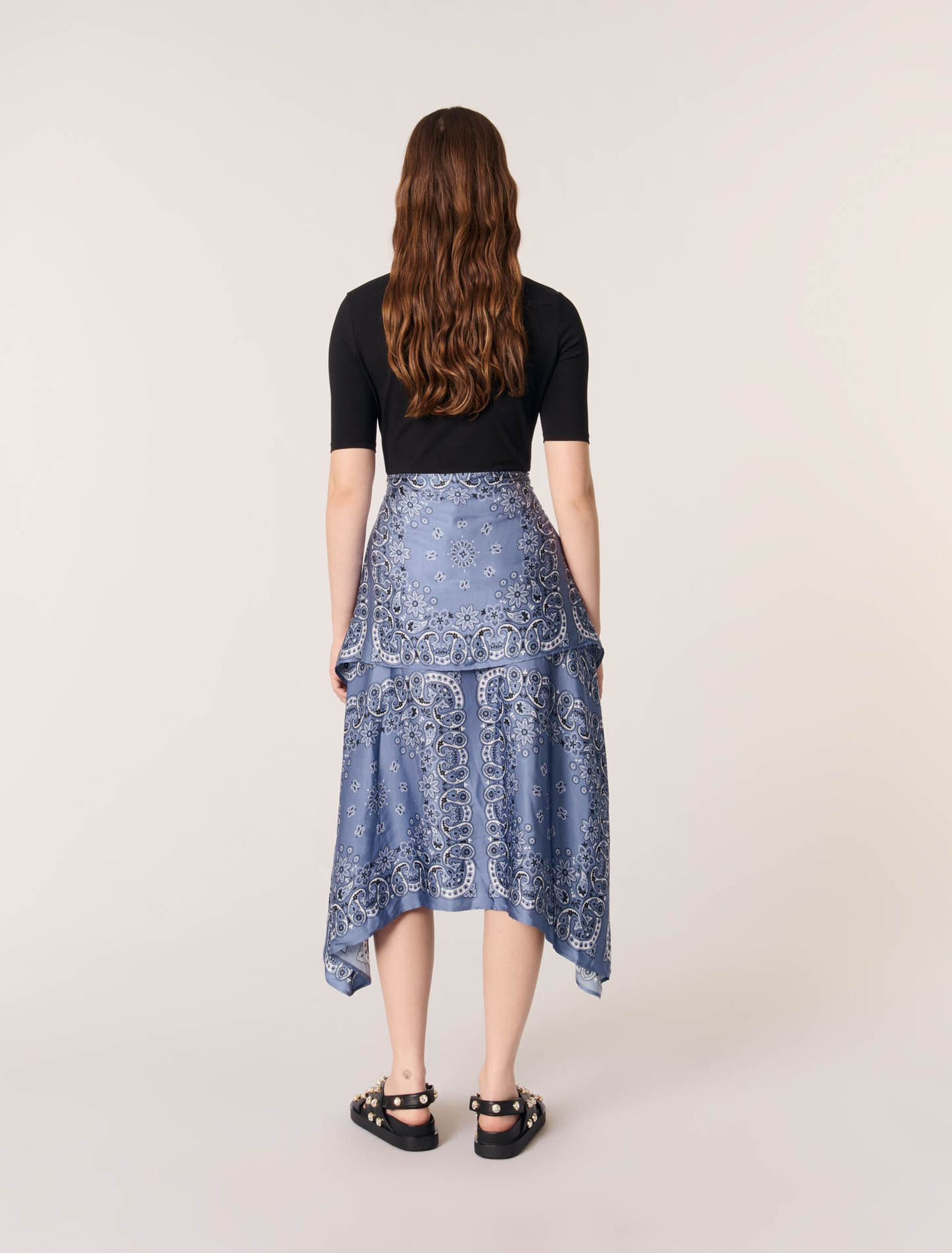 Bedrucktes Trompe-l'Œil-Kleid