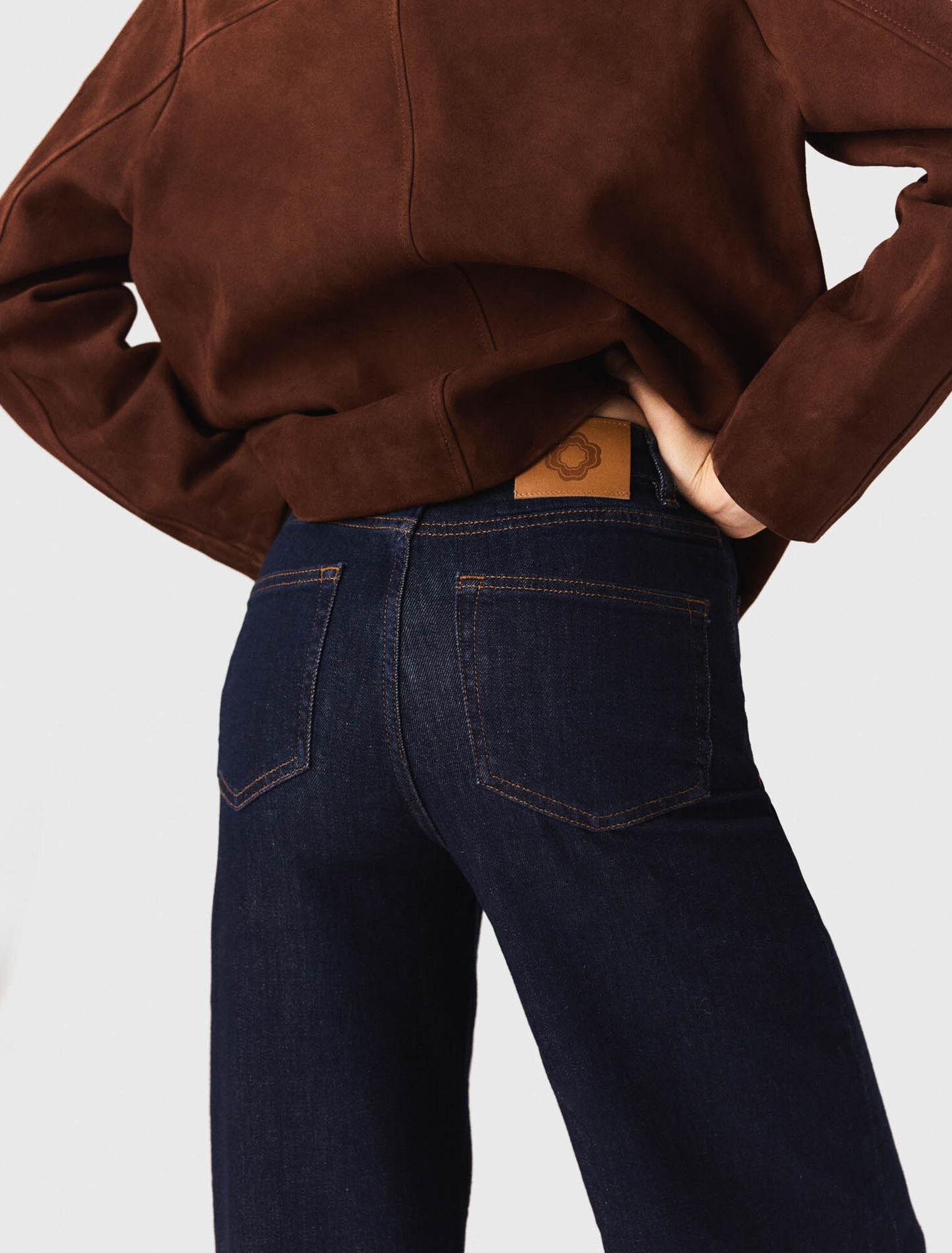 Wide jeans with patch pockets