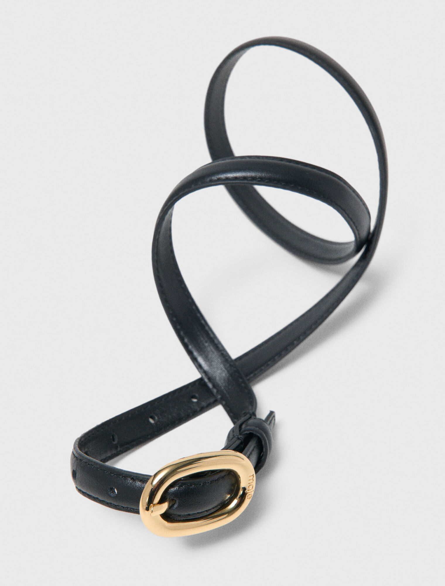 Schmaler Lederg&uuml;rtel, Ovalschnalle