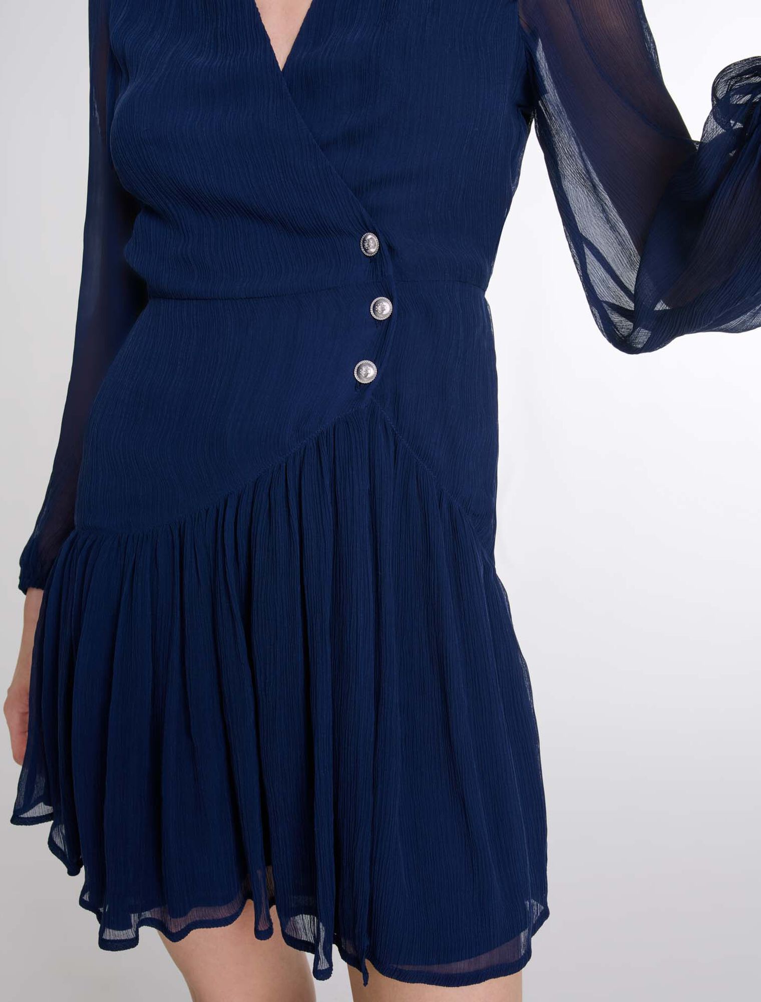 Kurzes Kleid mit Volants