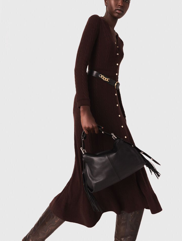 Langes Strickkleid mit Knöpfen