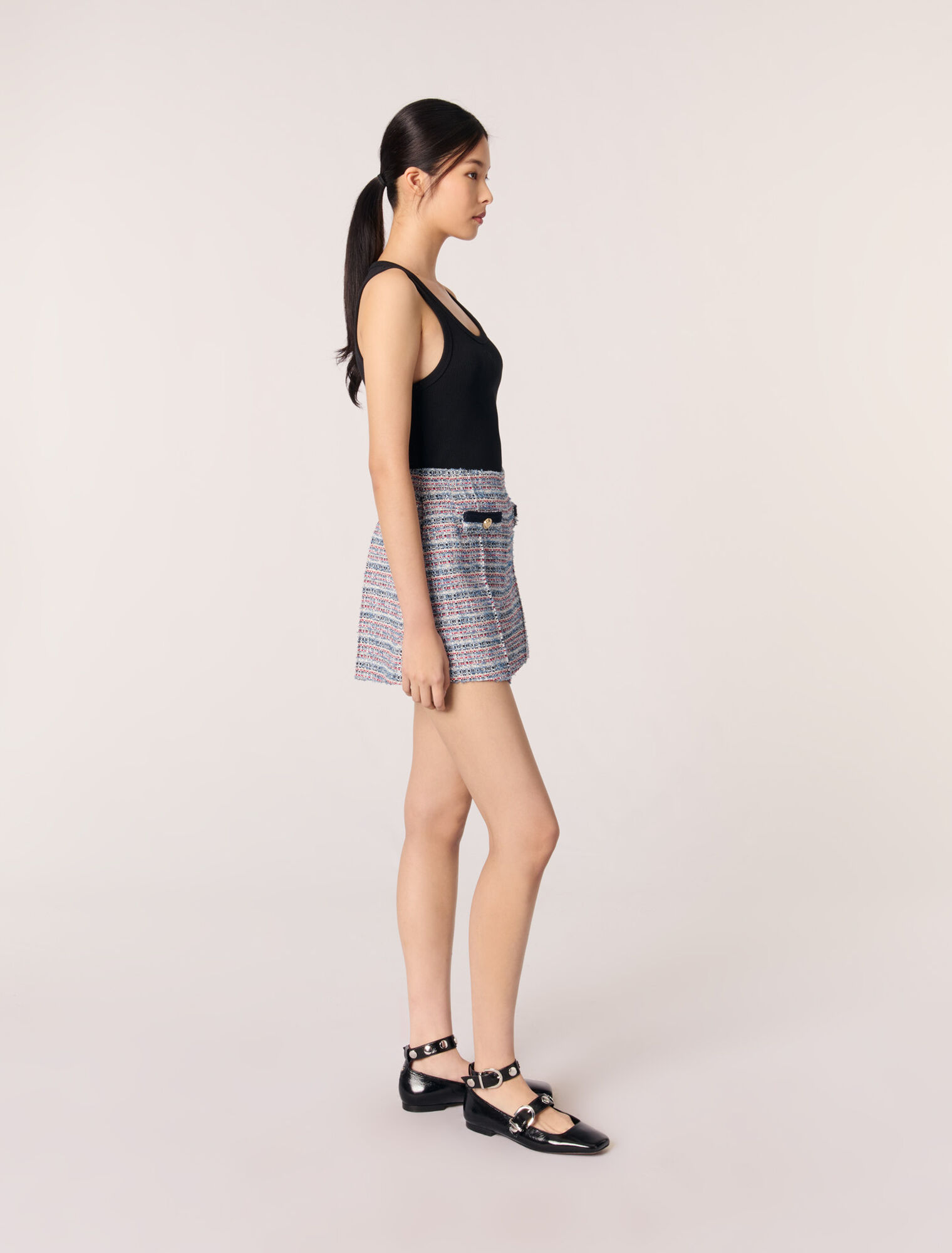 Shorts aus Tweed mit Kontrastborten