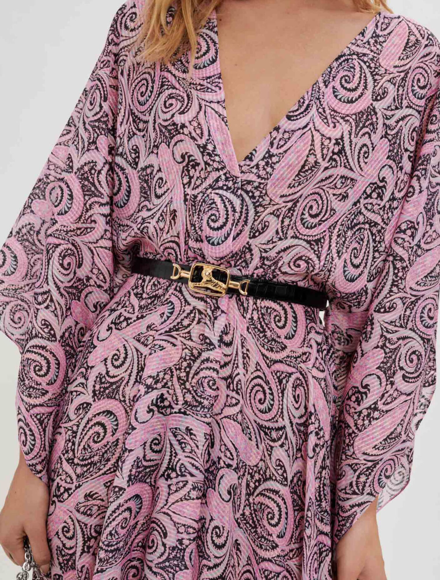 Fließendes Schalkleid mit Paisley-Print