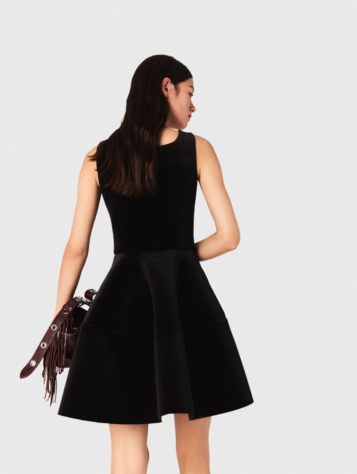 Kurzes Samt-Skaterkleid