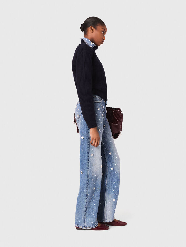Weite Jeans mit Stickereien