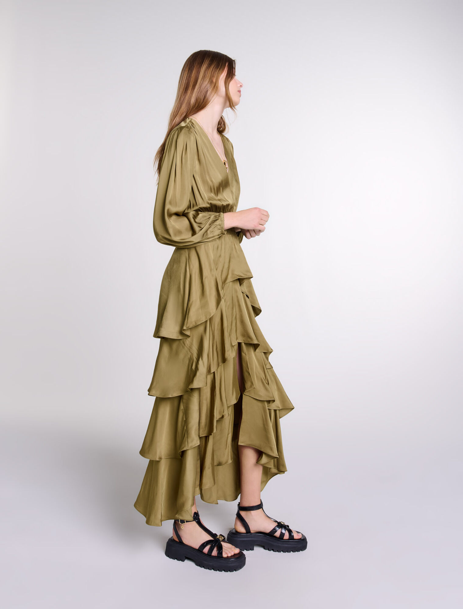 Langes Kleid mit Volants