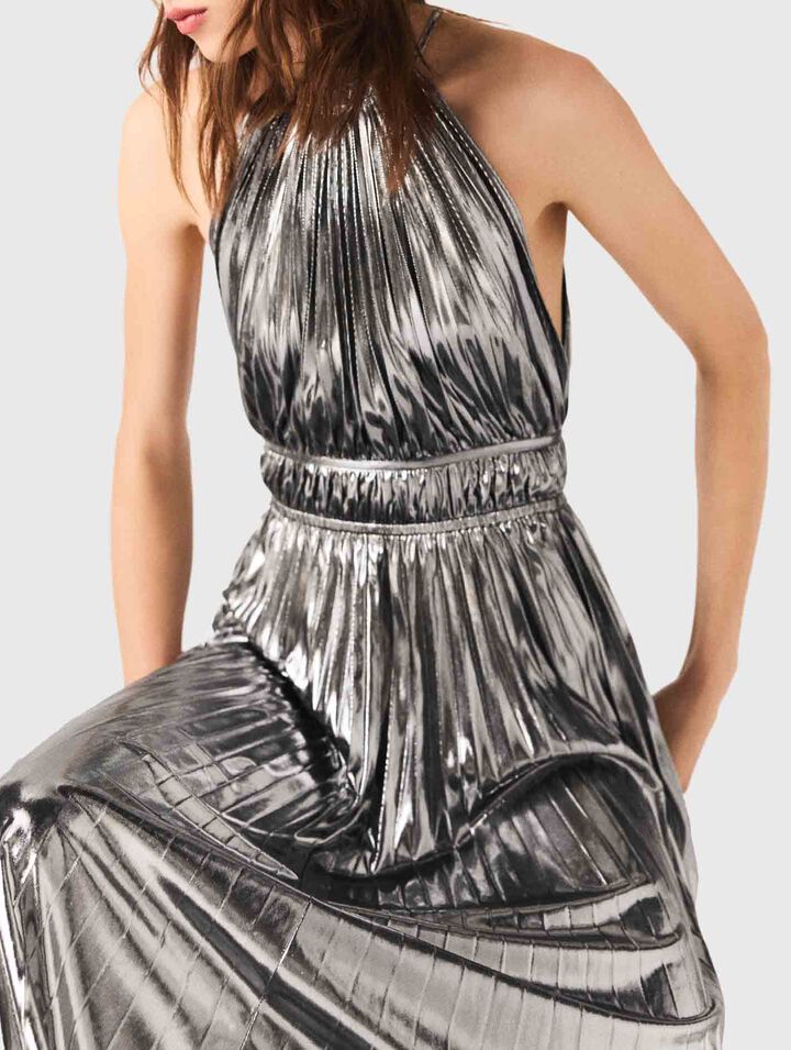 Langes plissiertes Kleid
