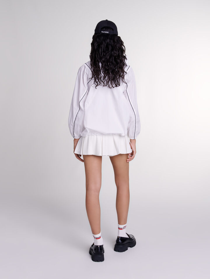 Windjacke mit Kapuze