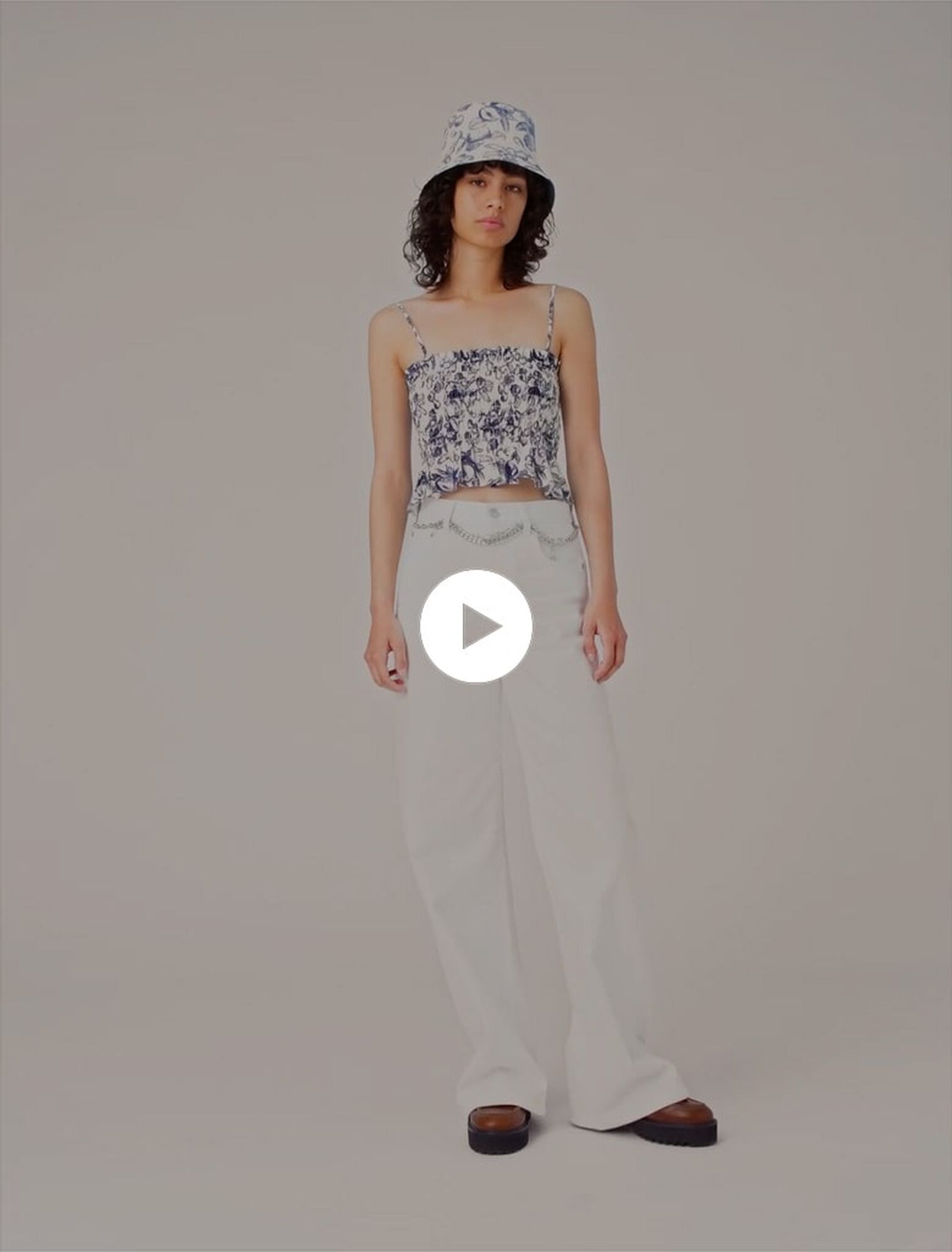 Weite Jeans, hoher Bund