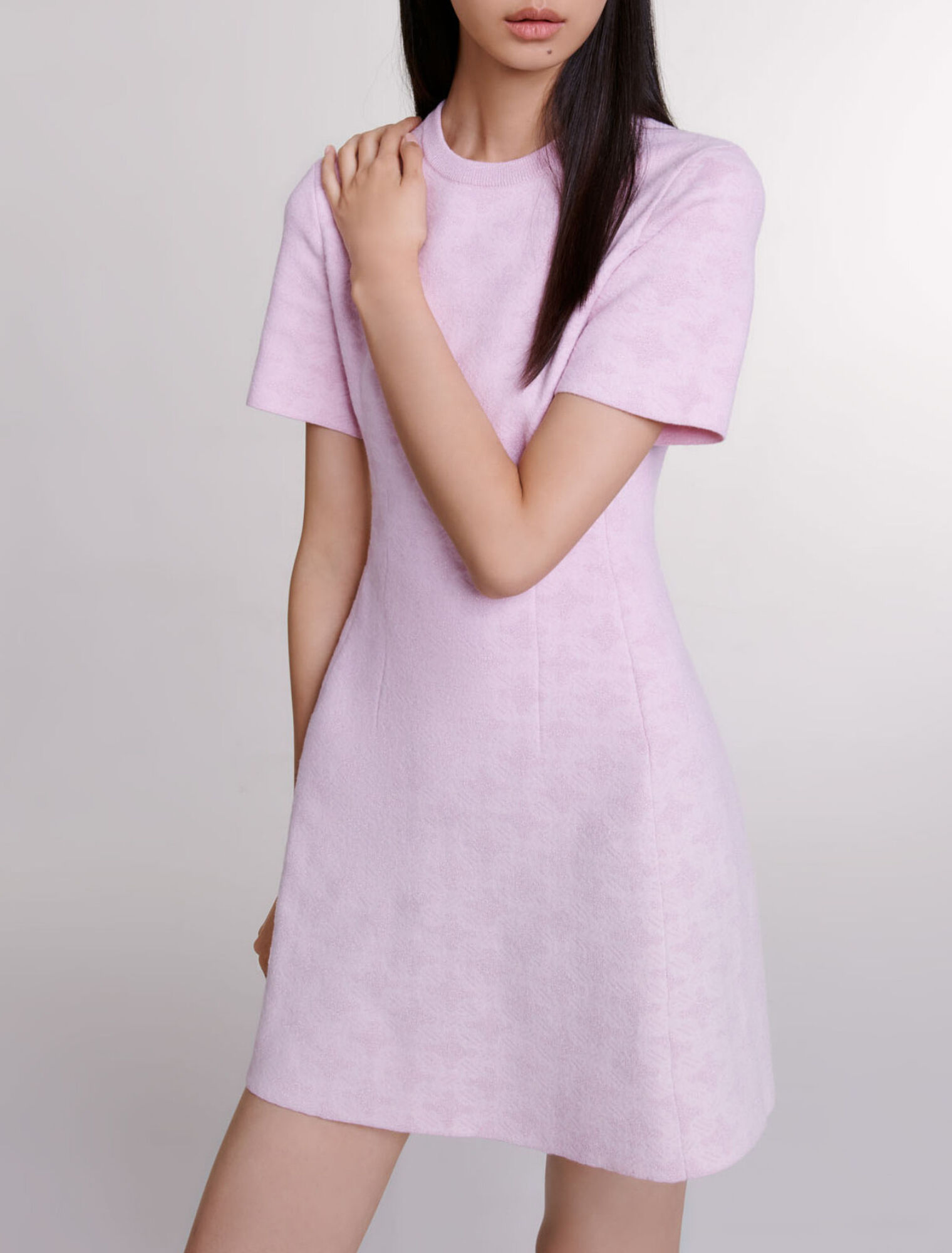 Kurzes Kleid aus Strickjacquard