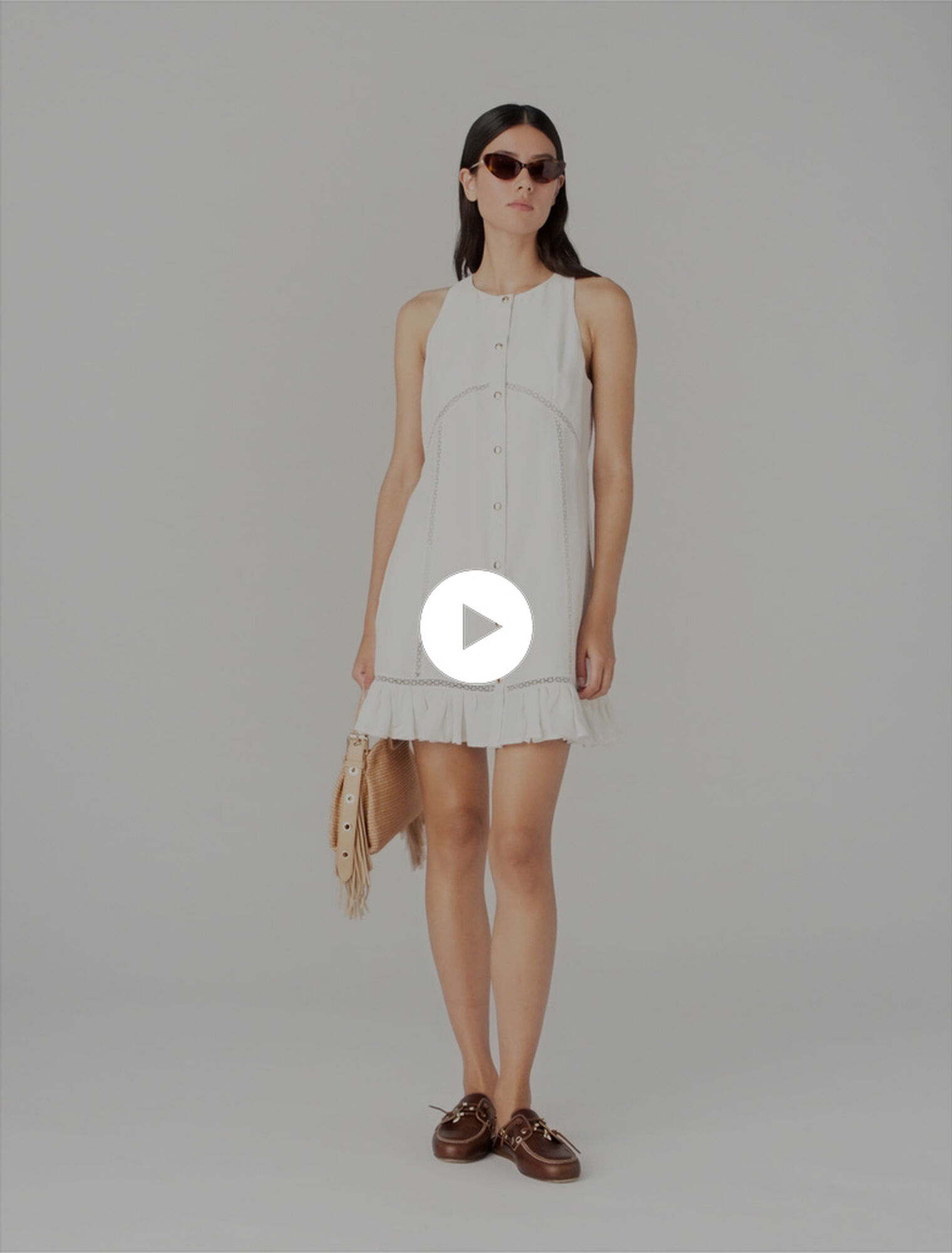 Kleid aus Leinen-Mix und Stickerei