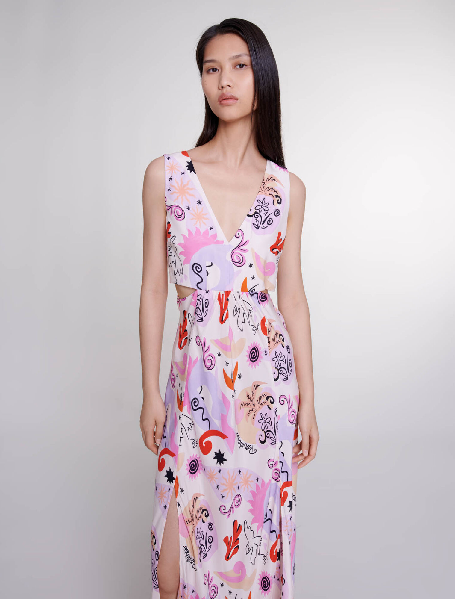 Langes Seidenkleid mit Cut-outs