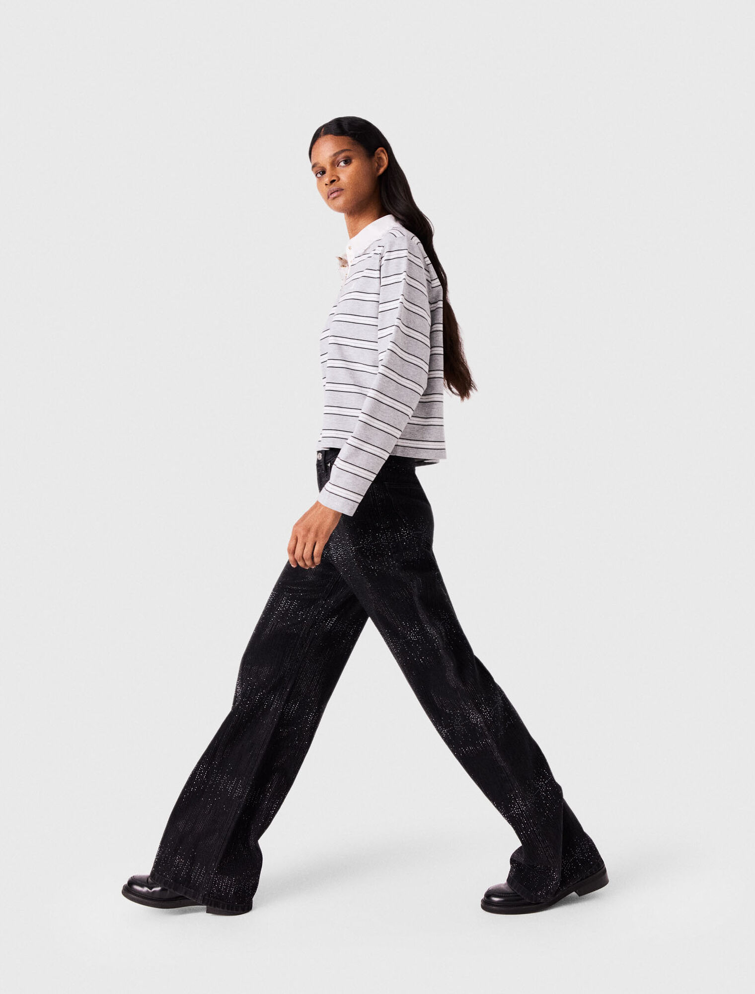 Weite Jeans mit Strass