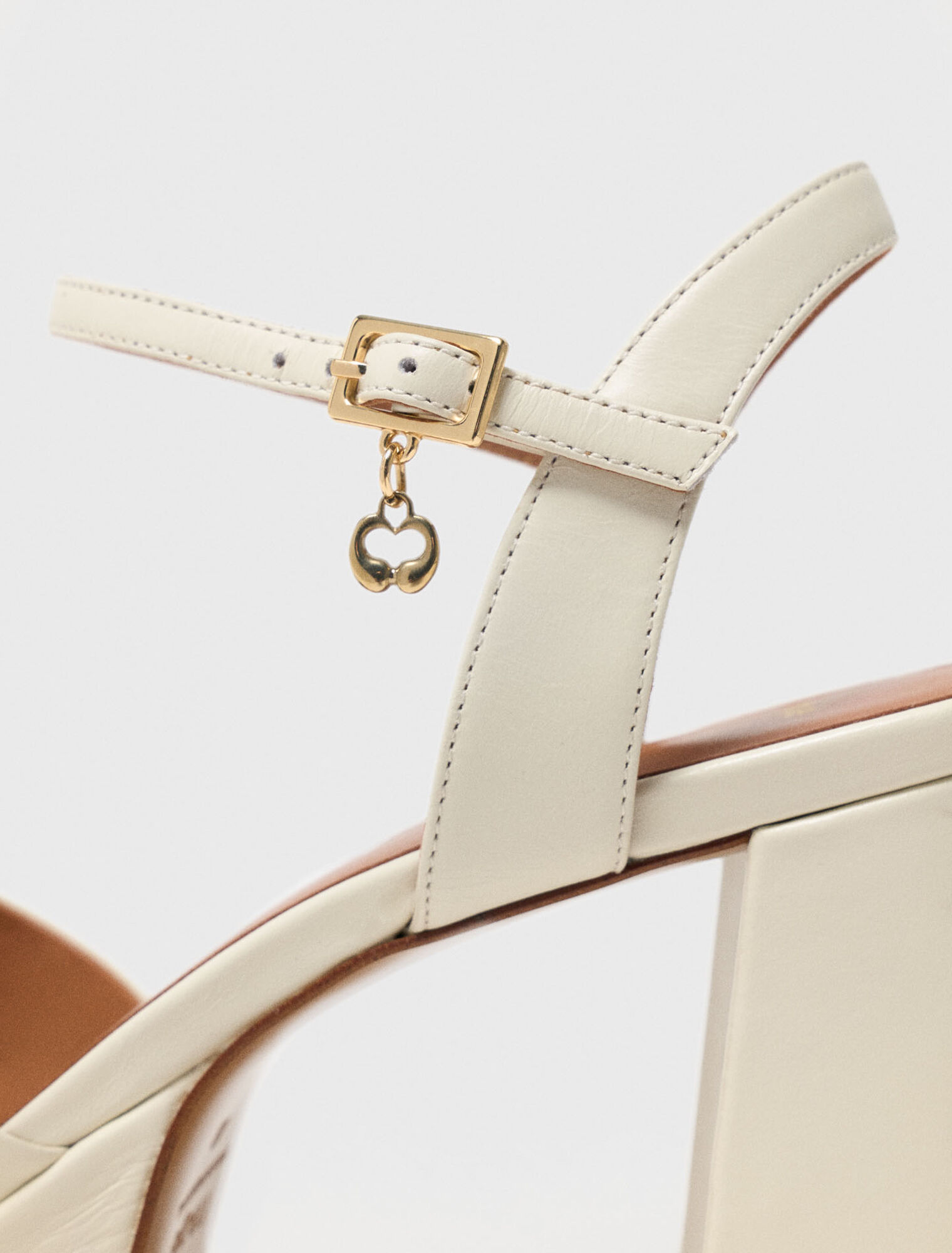 Plateau-Sandalen aus Leder