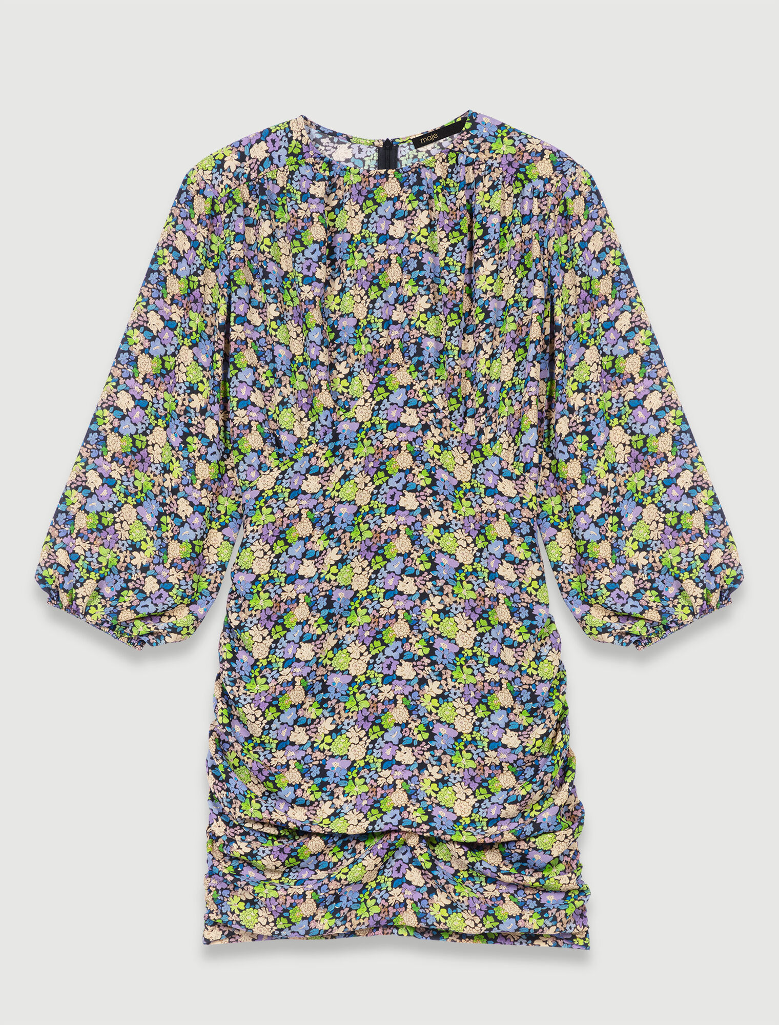 Kurzes Kleid mit Blumenmuster