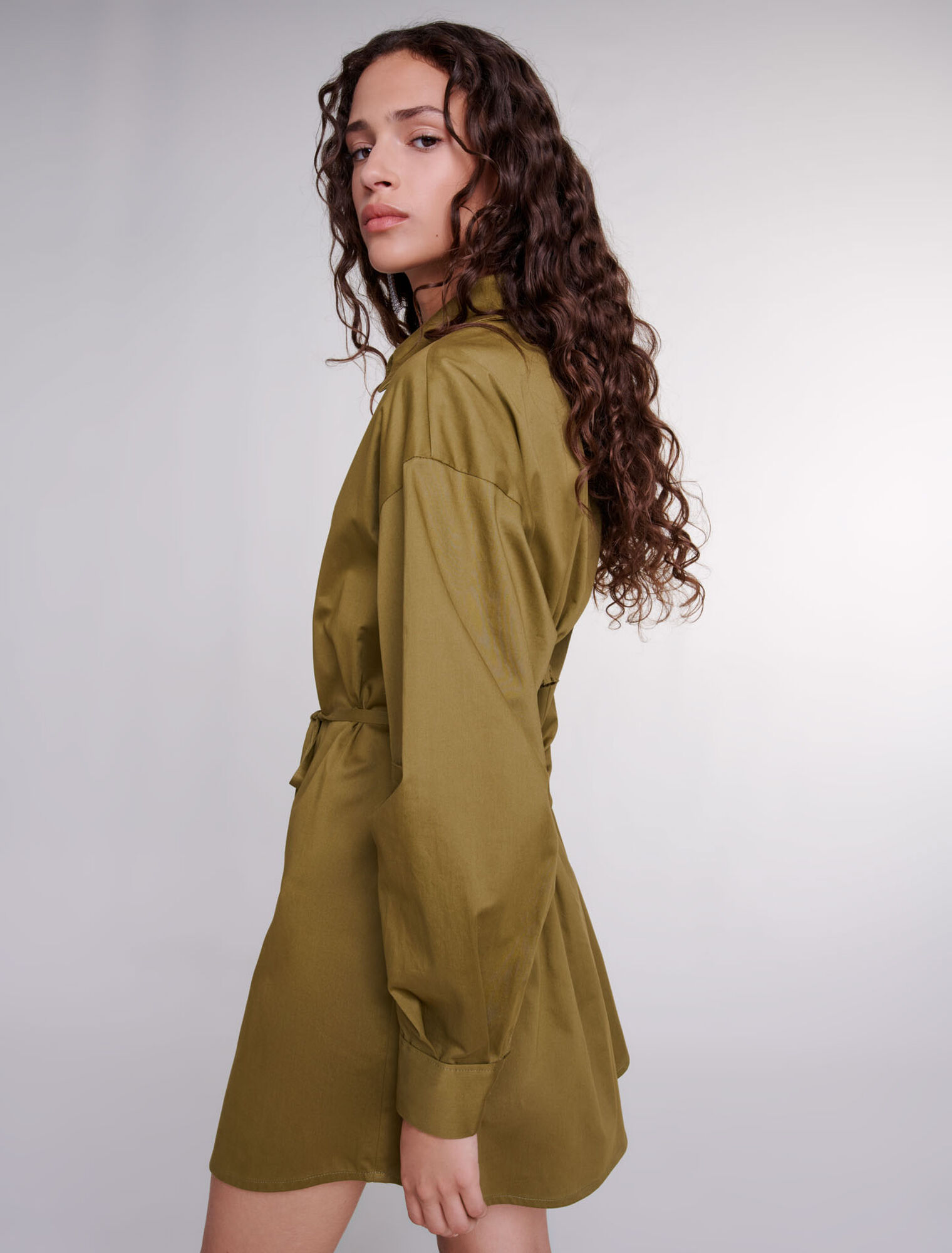 Wickelkleid mit Lochstickerei