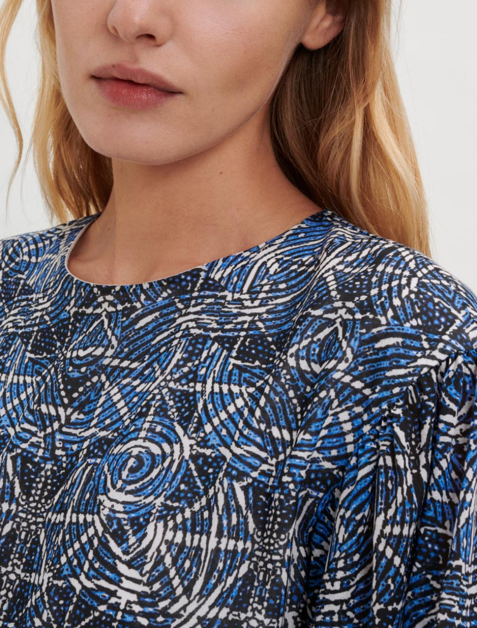 Kleid aus Baumwollvoile im Druckmix