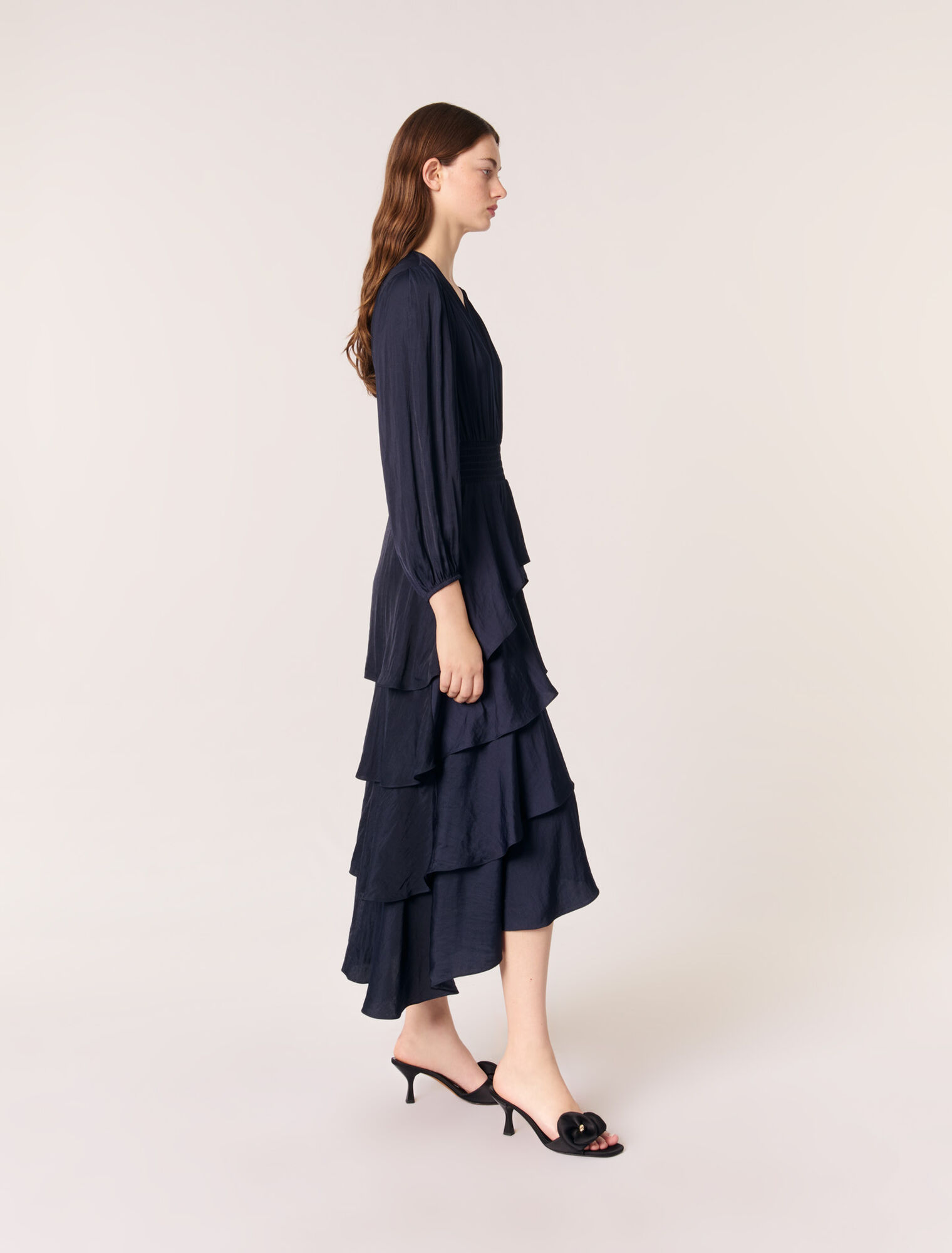 Langes Rüschenkleid