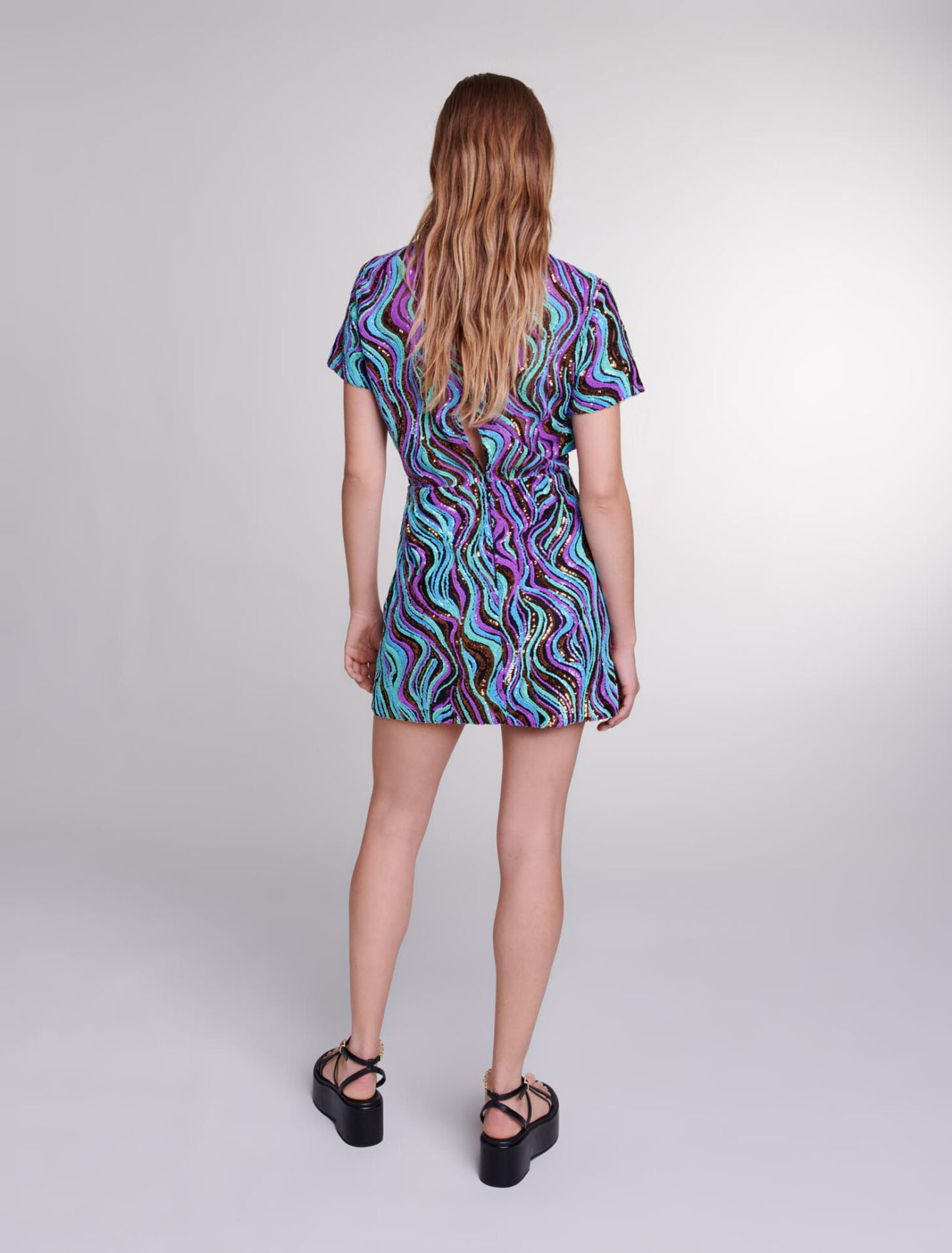 Kurzes Pailletenkleid