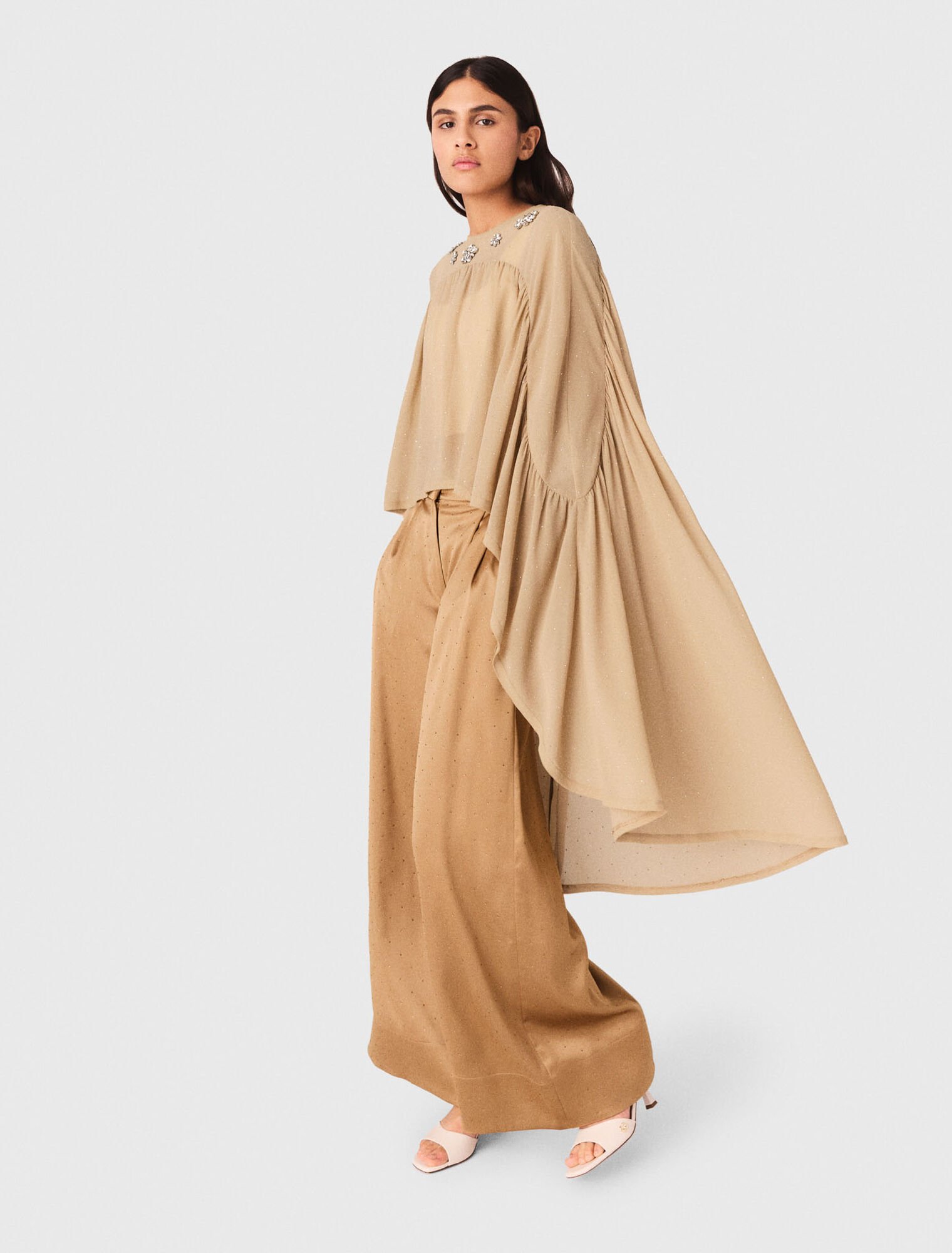 Cape-Top mit Schmuckkragen