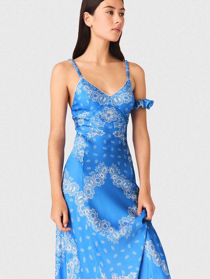 Langes bedrucktes Kleid