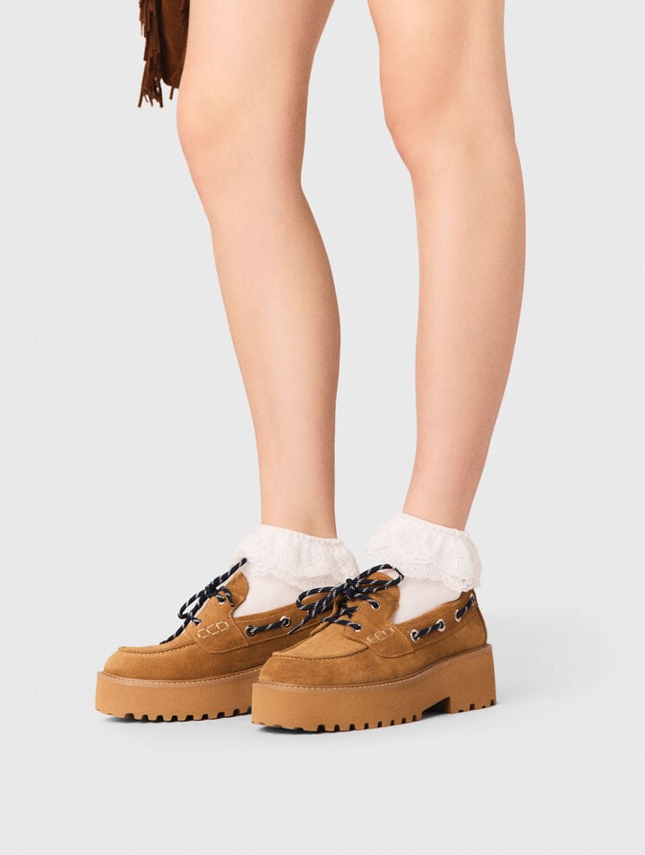 S&ouml;ckchen mit Spitzenr&uuml;schen