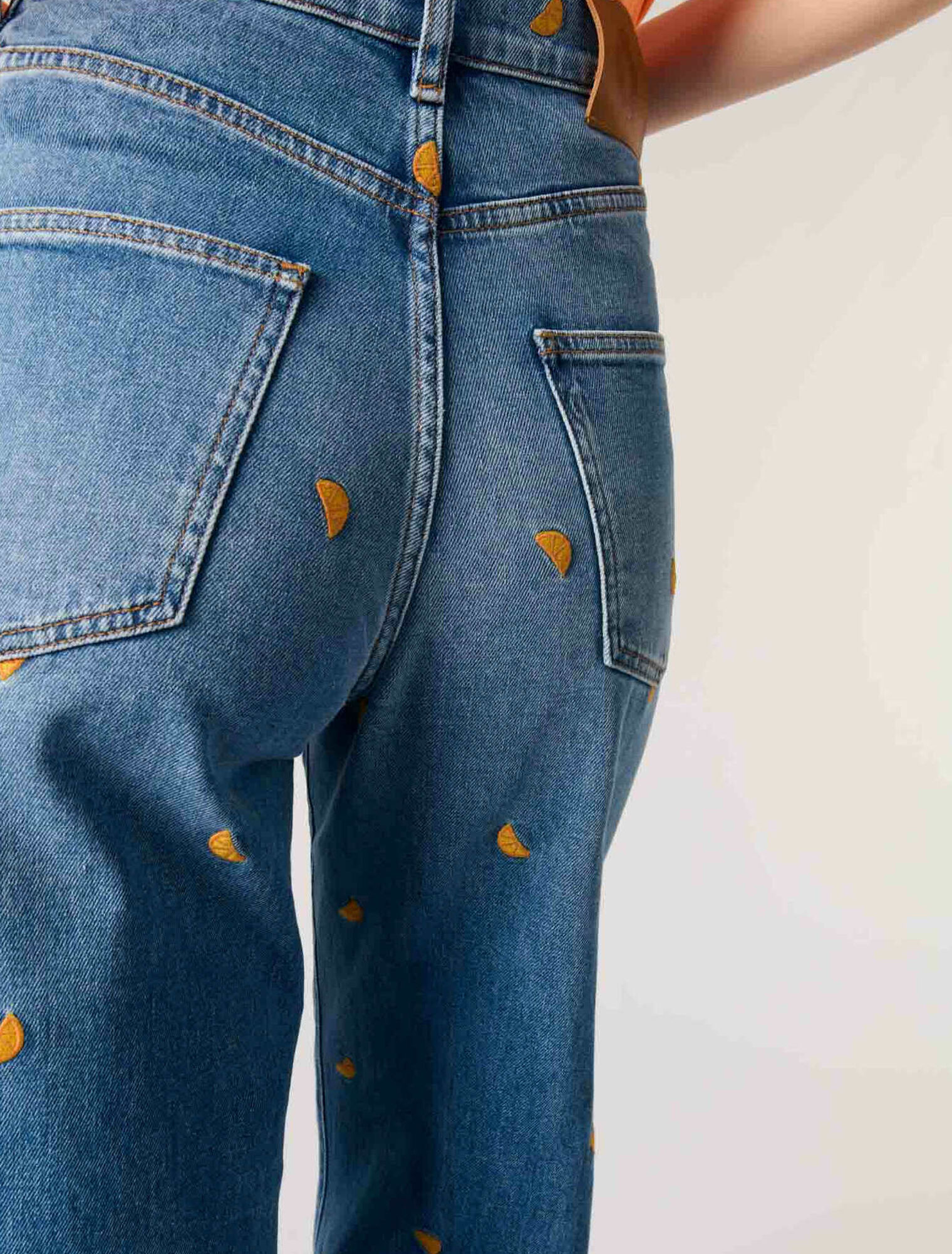 Bestickte Jeans