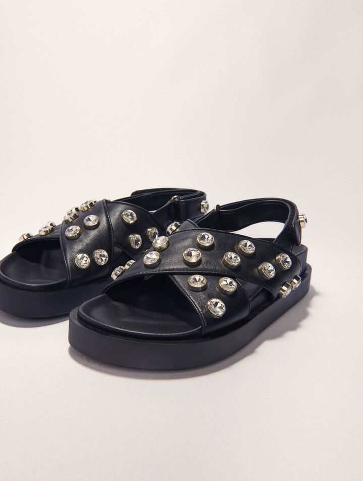 Flache Ledersandalen mit Strass